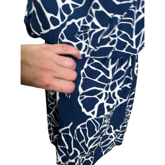 Escapada blue white tropical print romper size medium - Picture 4 of 12